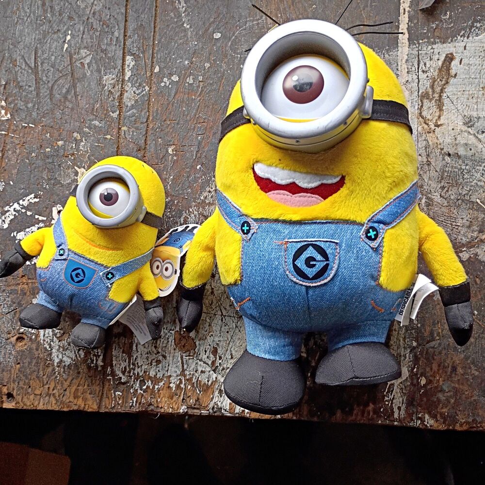 Despicable Me Minion Plush Stuffed Animals Lot of 2 One-Eyed & Two-Eyed